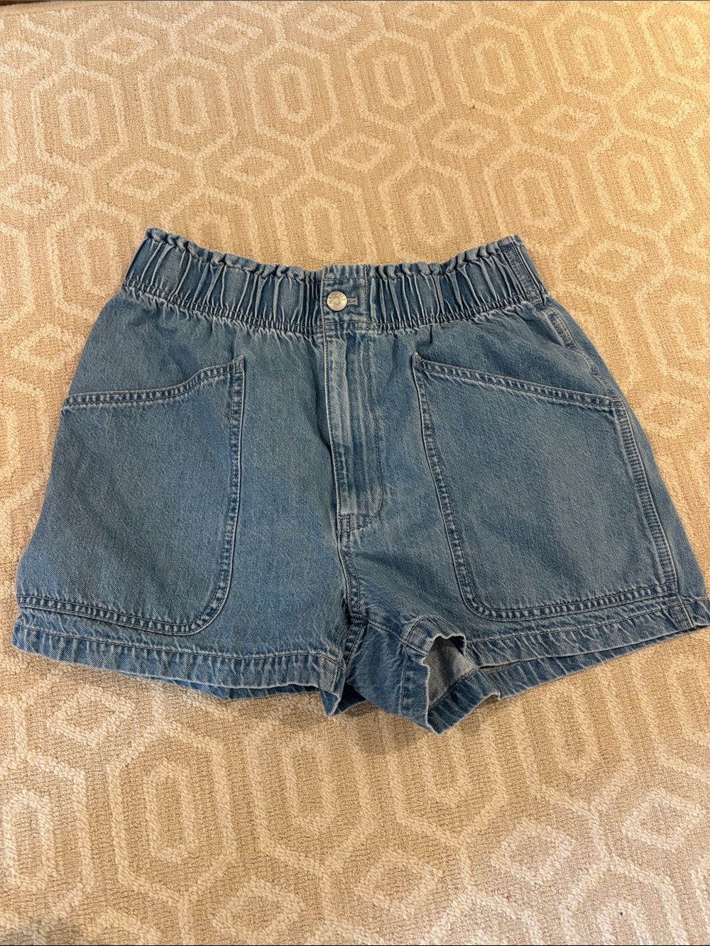Madewell Elastic Waist Denim Patch Pocket Shorts - Blue